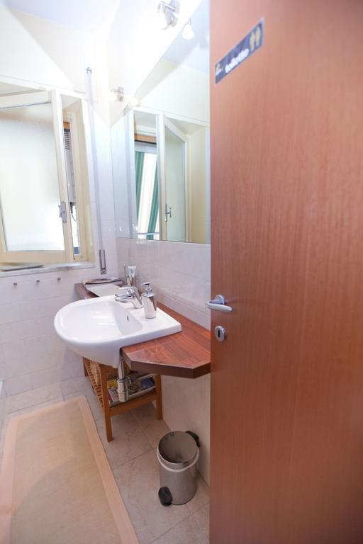 Rooms Rent Vesuvio B&B Napoli Exterior foto