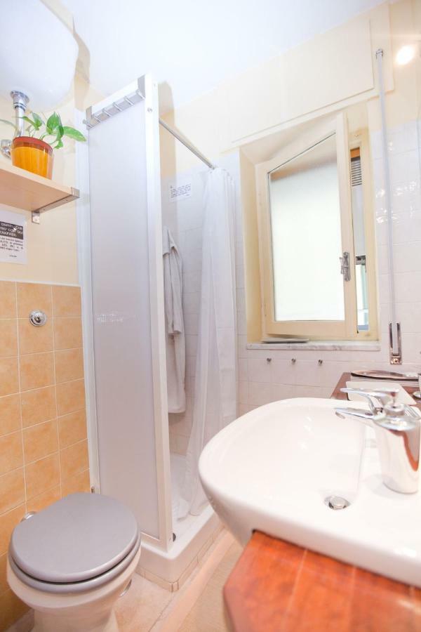 Rooms Rent Vesuvio B&B Napoli Exterior foto